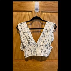 Floral Tie Straps Crop Top